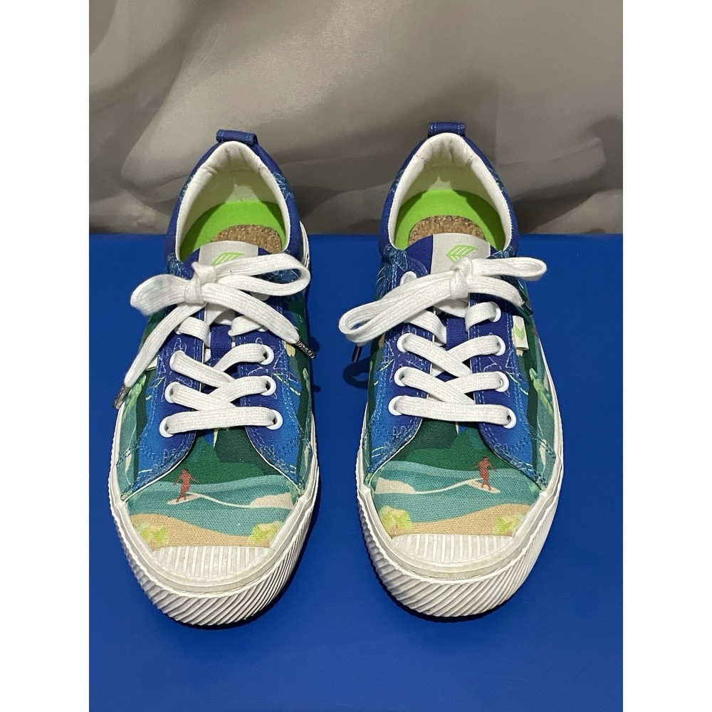 Cariuma Women's Size 8 Surf By Night Sneakers